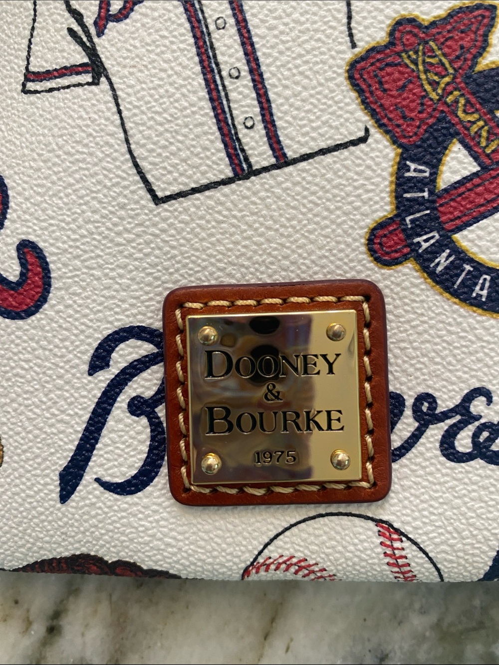 Dooney & Bourke White Atlanta Braves Print Crossbody with Brown Trim - Picture 2 of 8